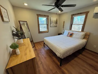 Modern and Spacious Cabin w/ Firepit - Walkable to Beach & Close to Town!