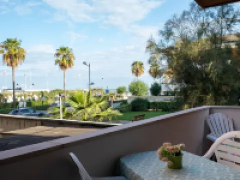 Montesilvano Mare 1 蒙特西爾瓦諾酒店