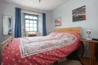 Pretty Georgian farmhouse in peaceful village location near the sea. - 2 stjerner