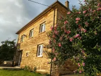 House in the Village | 4 Double Rooms | Fireplace Terrace | Yard