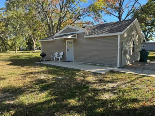 CWR Cottage - A cozy cottage in a quiet country setting