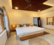 Tlo - the Life Outdoor, Bir Billing