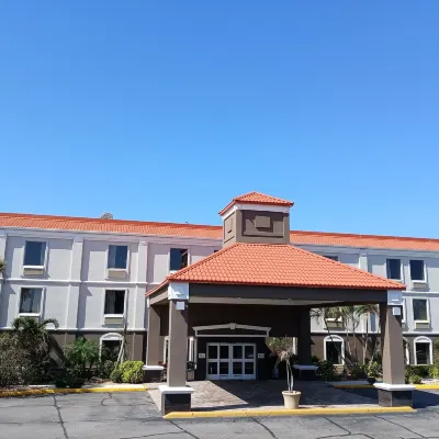 Best Western Plus Bradenton Hotel  Suites Hotels near RiverLife Church
