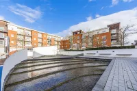 Merrick House Apartments - balcony