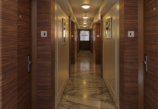 Regency Hotel Santacruz Over view