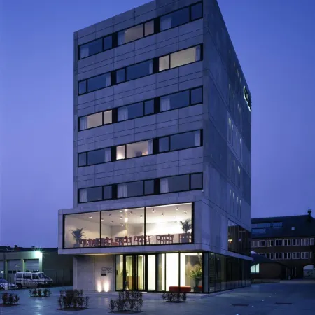 Hotel Corbie Lommel Отели в г. Ломмел