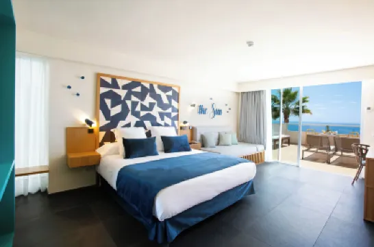 Servatur Riosol Hotels near Amadores Beach