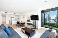 Melbourne Holiday Apartments Flinders Wharf Hotels in Docklands