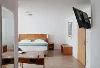 Hotel Cristallo Hotels in Haunwang