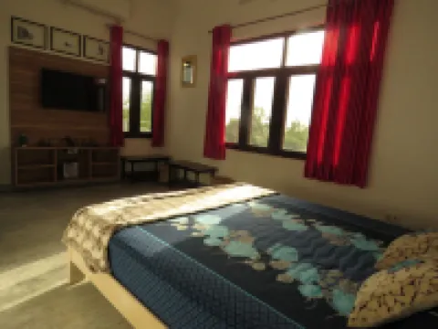 IbisHouse Farm Stay Hotels in Bharatpur