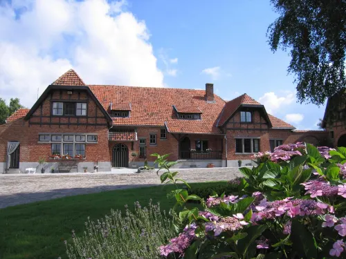 Farmhouse with Hills in Comines-Warneton