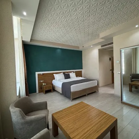 Mira Blue Hotel
