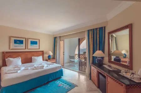 Old Palace Resort Sahl Hasheesh Отели рядом с достопримечательностью «Grand Waterworld Makadi : Water Slides»