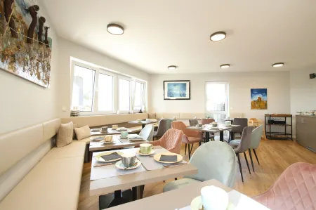 Amelie N°3 Hotel & Appartements Отели в г. Румбах