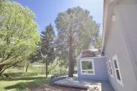 Mandala Springs Hotels in Cobb