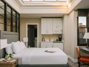 No. 284 Back Bay Hotel, Sonder