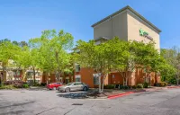 Extended Stay America Suites - Atlanta - Marietta - Powers Ferry Rd - Kitchens