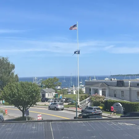 Harborline Hotel