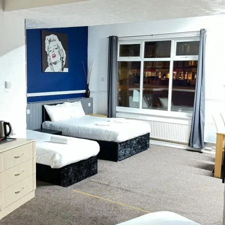 Henson Hotel