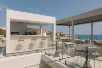 Golden Luxury Suites - bar