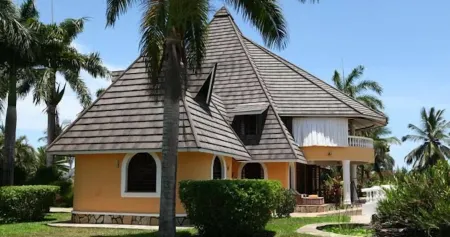 Sunset Villa Diani Отели в г. Galu