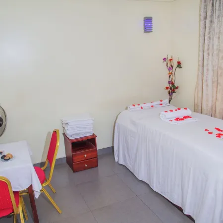 Kenendia Hotel