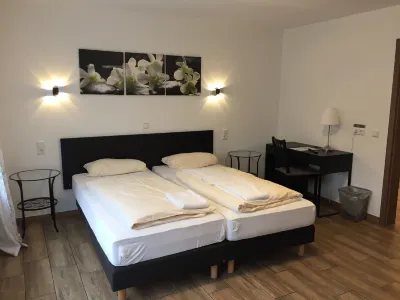 Hotel Engel Hotels in der Nähe von Ruine St.Barbara-Kapelle Langensteinbach