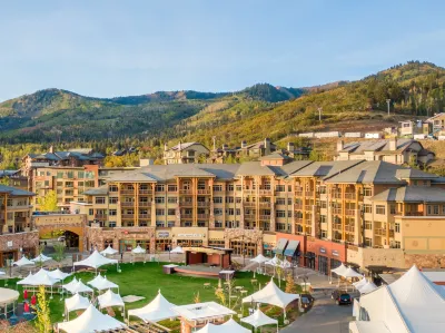 Sundial Lodge by All Seasons Resort Lodging Hotels near Express Factory Outlet