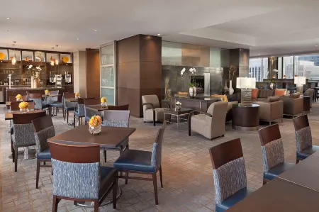 Hilton Toronto Отели рядом с достопримечательностью «CMU College of Makeup Art & Design»