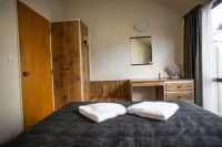 Bennetts Thermal Motor Inn Hotels in Papamoa