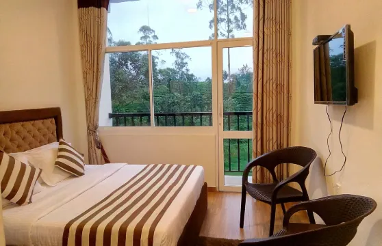 希爾酷餐廳酒店