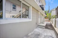Beach Livin 1 - 1 Bedroom Downstairs - Bungalows