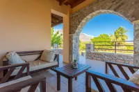 Spiros Beach Villa Large Private Pool Walk to Beach Sea Views A C Wifi Car Not Required - 971 Hotels in Sfakia