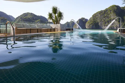 Elite of the Seas - Infinity Pools