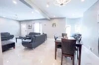 Group Friendly 6Br Near Aquarium & Niagara Falls Hotels in Lewiston