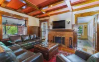 Martha's Bed and Breakfast Hotels in Lincoln