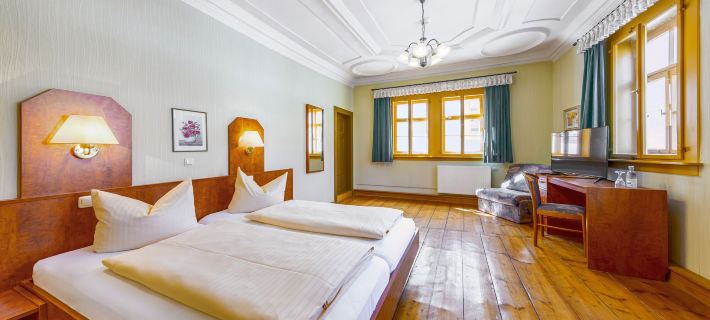 Watzdorfer Geleitschenke Und Herberge โรงแรมในไวมาร์