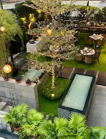 達卡高爾杉皇冠假日飯店