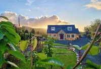 B&B and Self Catering Mon Petit Cottage Hotels in Knocknagundarragh