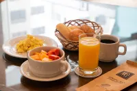 Hotel Yañez Inn - breakfast