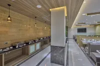 Grand Continent Hosur A Sarovar Portico Affiliate Hotel - 朝食
