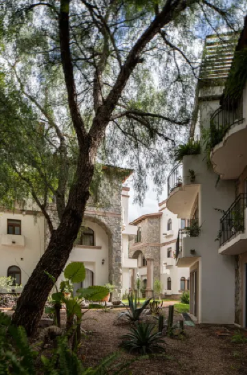 Gated Community Home, Parking, Pool, Tennis Court Отели рядом с достопримечательностью «Parroquia de San Miguel Arcangel»