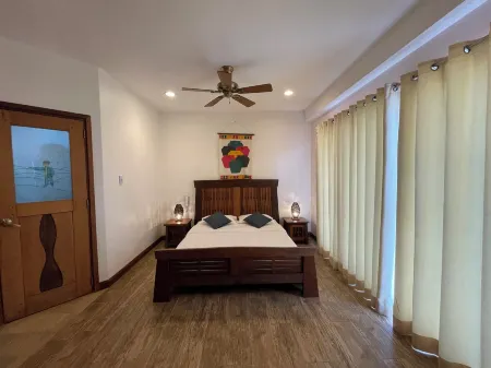 Corto del Mar Hotel Отели рядом с достопримечательностью «Гора Тапяс»