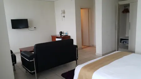 Tinapa Lakeside Hotel