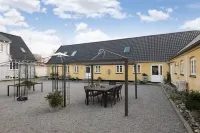 Strandsegård Ferielejlighed Hotels in Liseleje