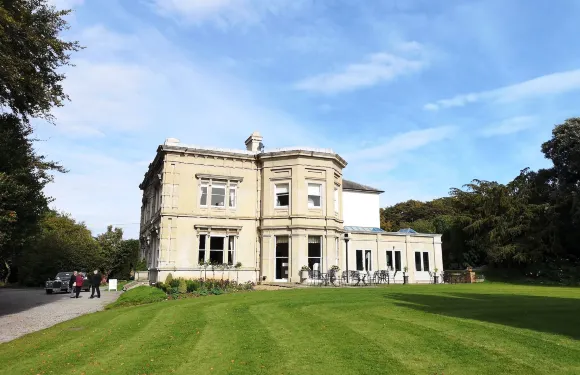 克利塔姆霍爾酒店