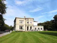 Cleatham Hall - parking