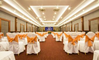 Royal Empire Hotel