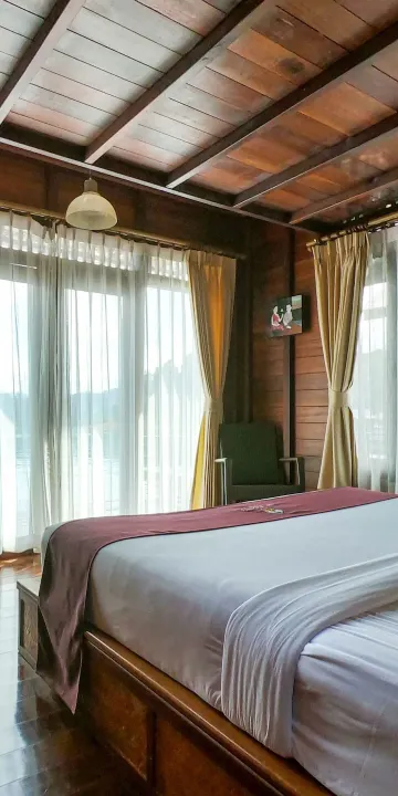 ห้องดีลักซ์