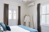 Light-Filled Renovated Villa Walk to Ponsonby Road Hotels in Freemans Bay